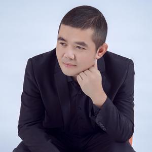 巨乳美女加光屁屁加无遮挡
